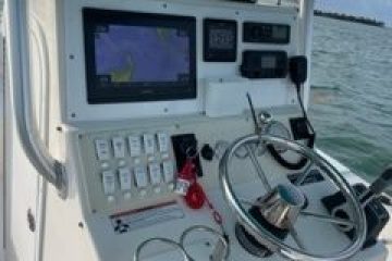 a small boat in a body of water